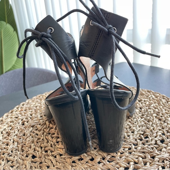 L’intervalle Black Lace Up Heels - Picture 4 of 8